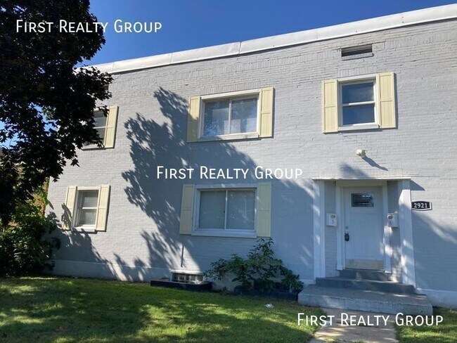 Foto del edificio - 2921 N Main St