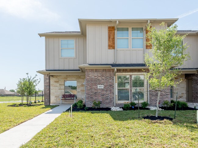Building Photo - 3605 Kenyon Dr