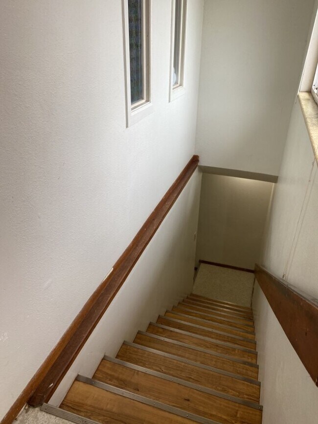 Foto del edificio - STUDENTS WELCOME! Spacious Basement Apartment 2 Bedroom 1 Bathroom West Fort Collins