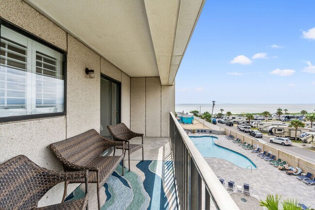 Foto del edificio - $2,000/month – Snowbird Rental, Oceanfront 2BR/2BA in Myrtle Beach Resort