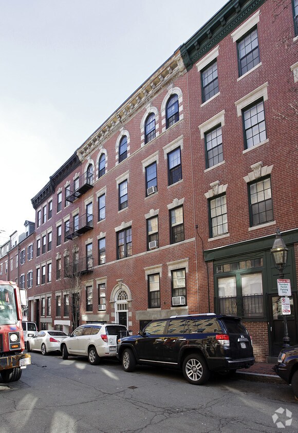 Weast Cedar Apartaments - West Cedar