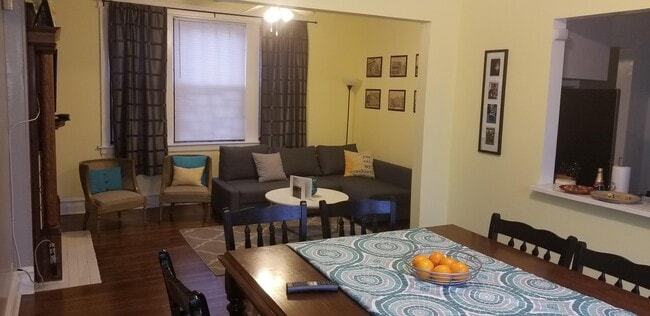 Living Rooom/Dining - 6942 S Dante Ave