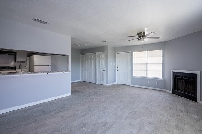 Building Photo - 107 Shannon Unit C Cir