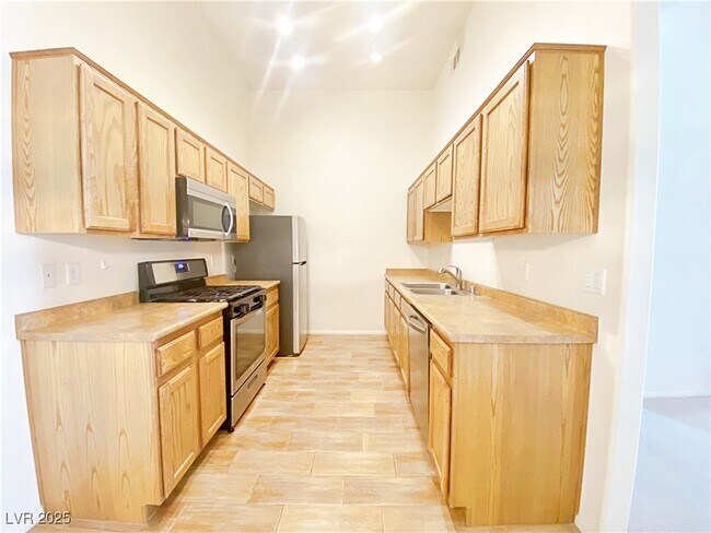 Foto del edificio - 3481 Desert Cliff St