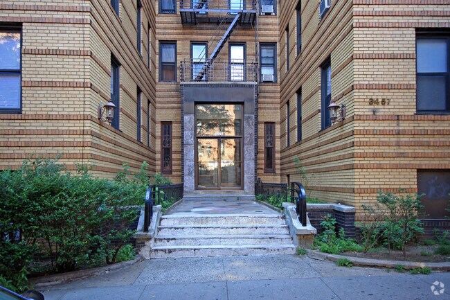 Foto del edificio - 34-57 73rd St
