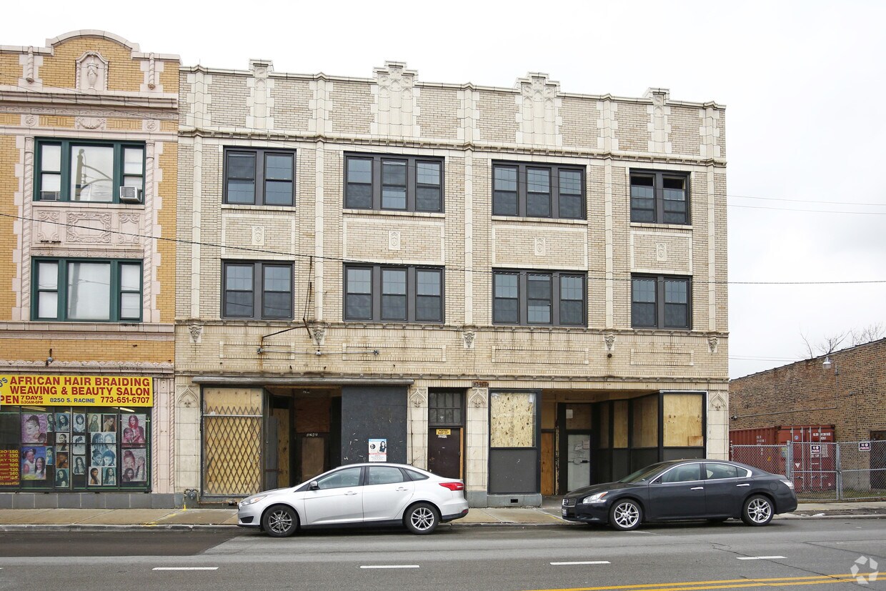 Building Photo - 8246-8248 S Racine Ave