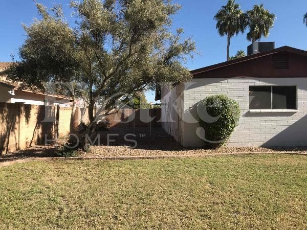 Building Photo - 4924 S Hazelton Ln