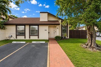 Building Photo - 525 NW 100th Ct