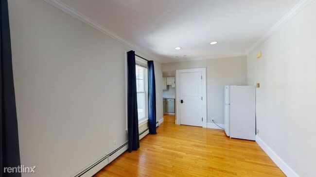 Foto del edificio - 1 br, 1 bath House - 50 Columbus Ave