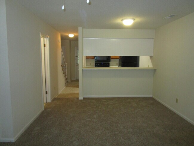 Foto del edificio - 700 Archdale Dr