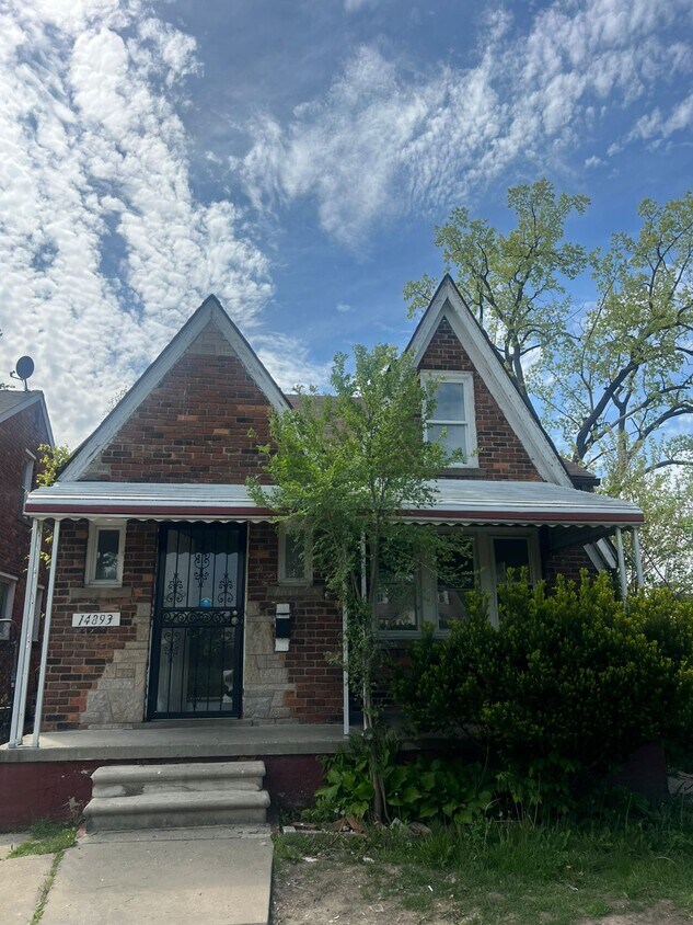 Primary Photo - 14893 Prest St