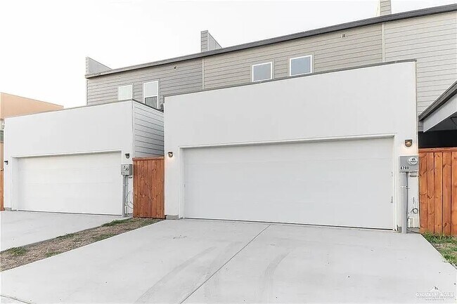 Foto del edificio - 6636 N 4th St