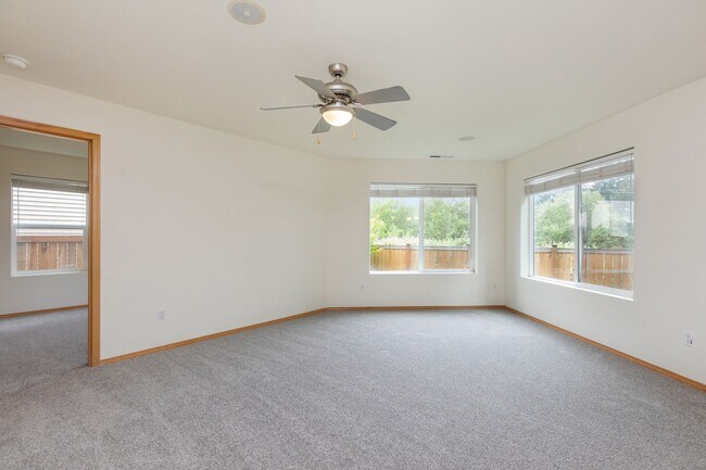 Building Photo - 4Bd Spacious Bothell Home