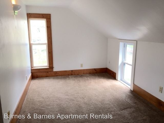 Building Photo - 511 Emmet St