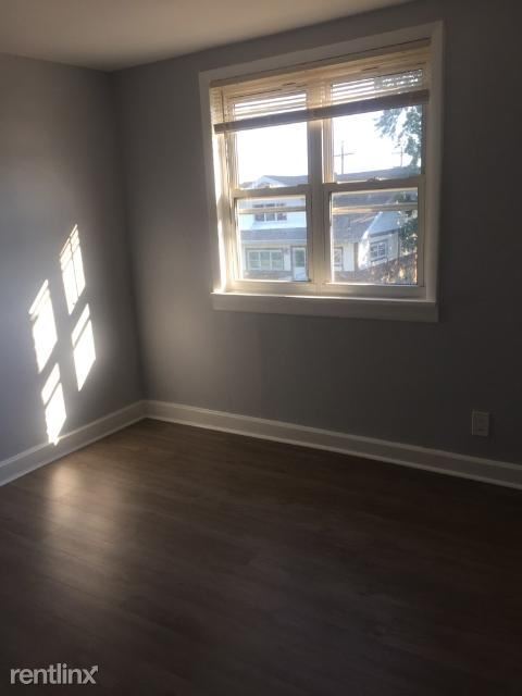 Foto del edificio - 3 br, 1.5 bath Townhome - 2025  Mckinley St