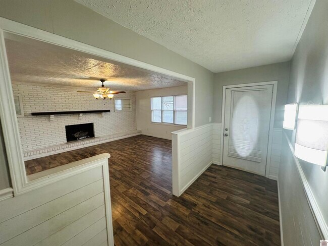 Foto del edificio - 3265 Old Husbands Rd