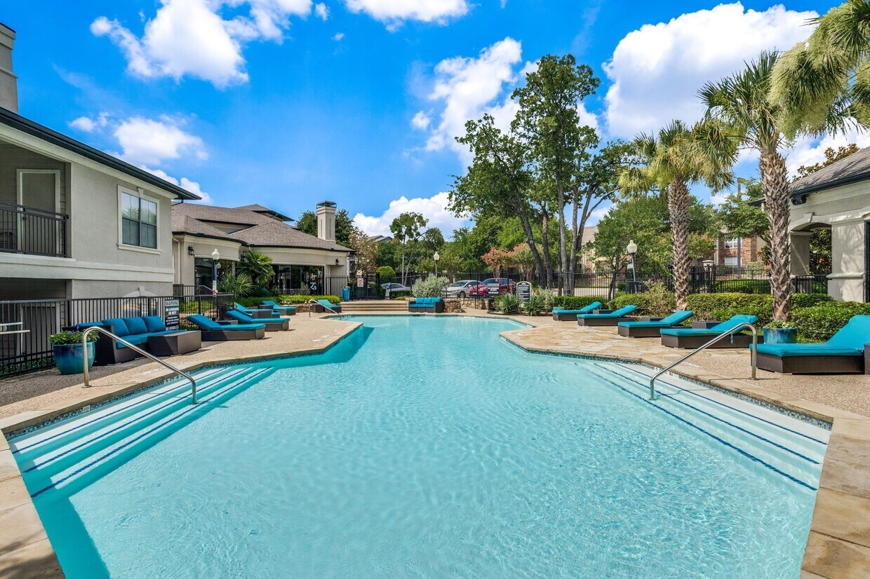 Franciscan At Bear Creek Apartments Euless, TX