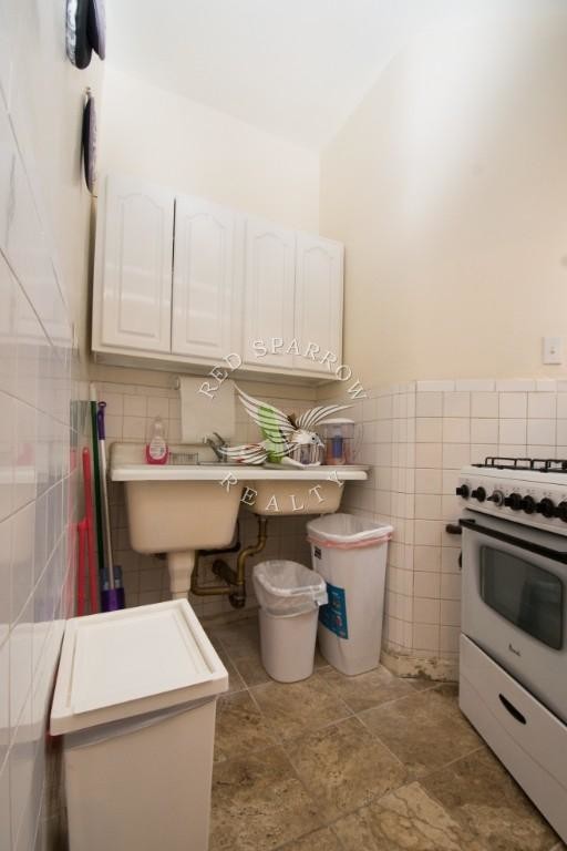 Building Photo - 117 Mott St