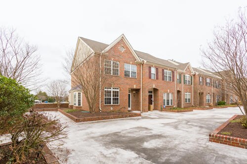 Foto del edificio - 6136 Madison Crest Ct