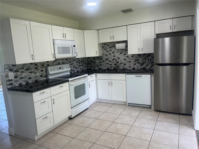 Foto del edificio - 753 SW 3rd St
