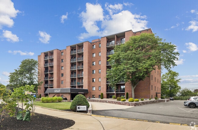 Building Photo - Ocean Point Apartments