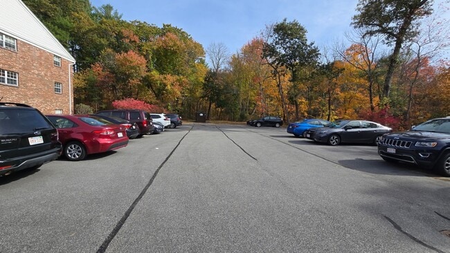 Building Photo - Grafton Colonial Apartments