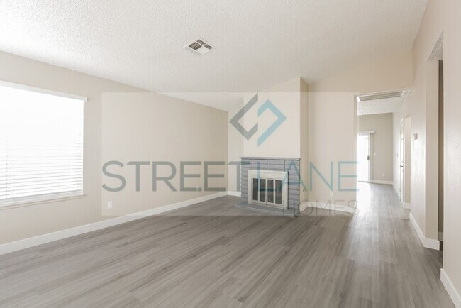 Foto del edificio - REDUCED!