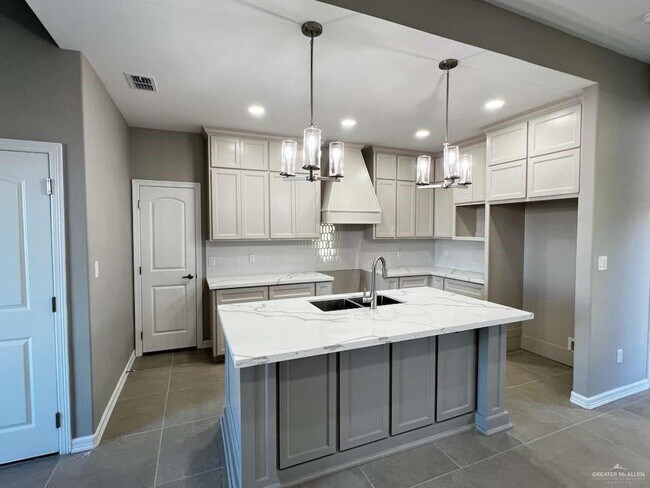 Foto del edificio - 11 N 37th St