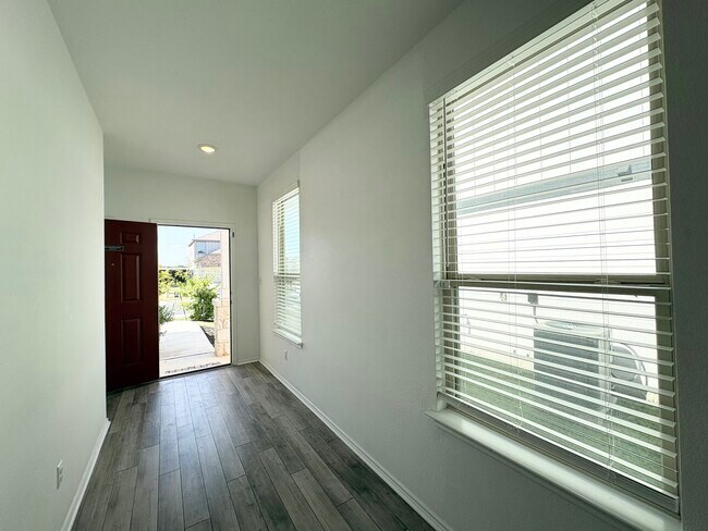 Foto del edificio - 217 English Oak St