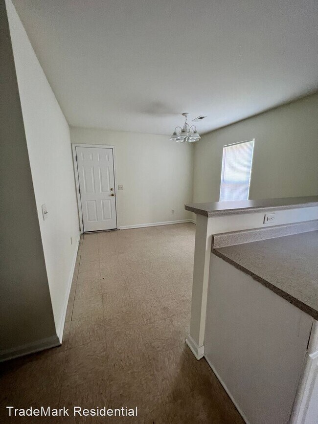 Foto del edificio - 3 br, 2 bath House - 223 CHARTER DRIVE