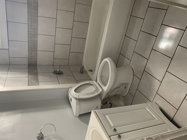 Foto del edificio - 2 br, 1 bath  - 188 Butler St # 1-R