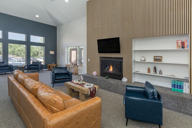 Praderas con vistas a la montaña | Casa club - Mountain View Meadows