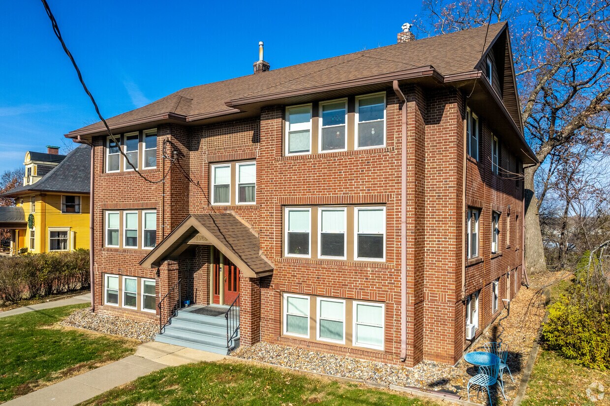 1959 Arlington Ave, Des Moines, IA 50314 Apartments in Des Moines, IA