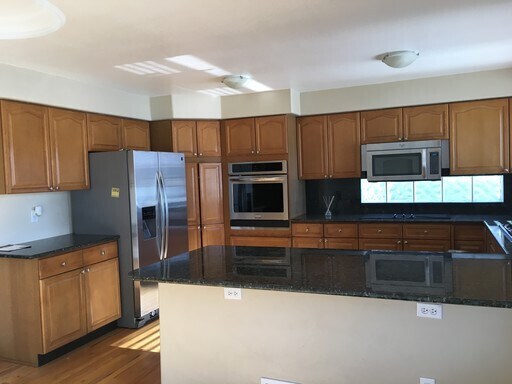 Building Photo - 3096 White Oak Ln