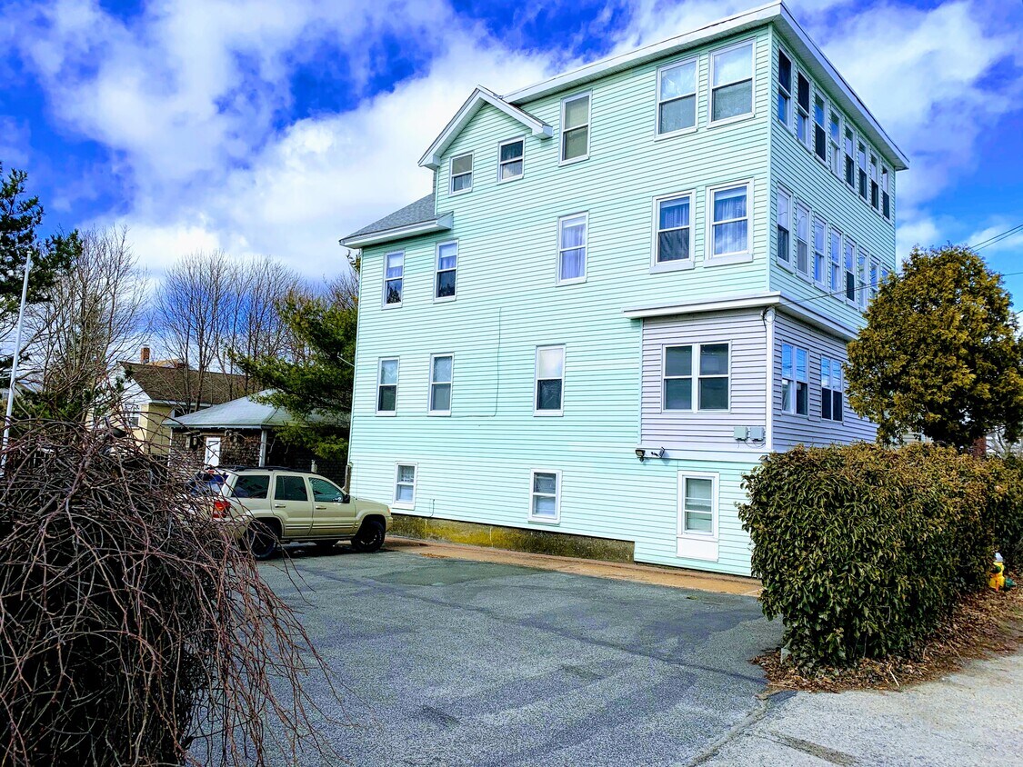 699 Nantasket Ave, Hull, MA 02045 Townhome Rentals in Hull MA