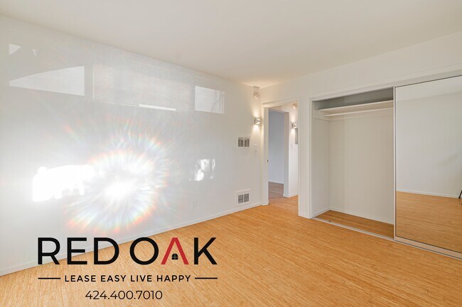 Foto del edificio - Beautiful One Bedroom with Hardwood Style ...