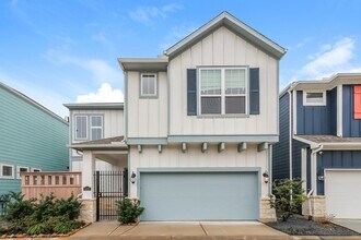 Building Photo - 2410 Yacht Hbr Dr