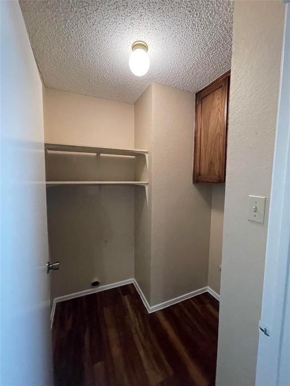 Foto del edificio - 2408 Miguel Ln