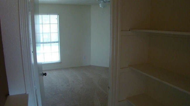 Foto del edificio - 2809 Wimbledon Ct