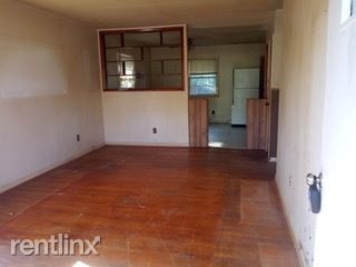Foto del edificio - 3 br, 1 bath House - 4320 Atlantic Ave