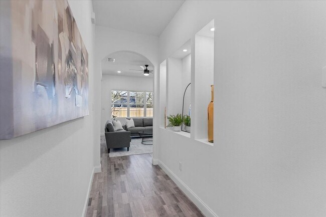 Foto del edificio - 1323 S Montgomery St