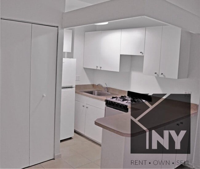 Building Photo - 2 bedroom in NEW YORK NY 10038