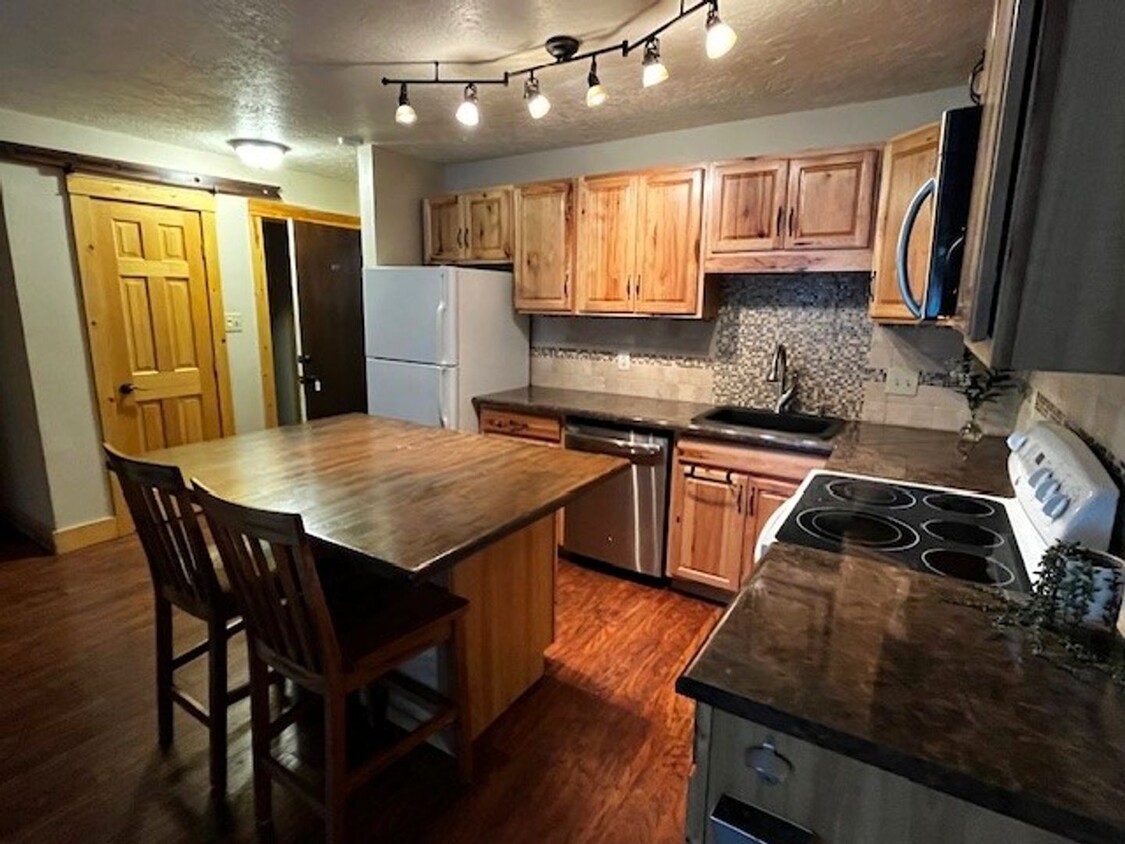 Primary Photo - Long Term Rental- Dillon Valley East Y104