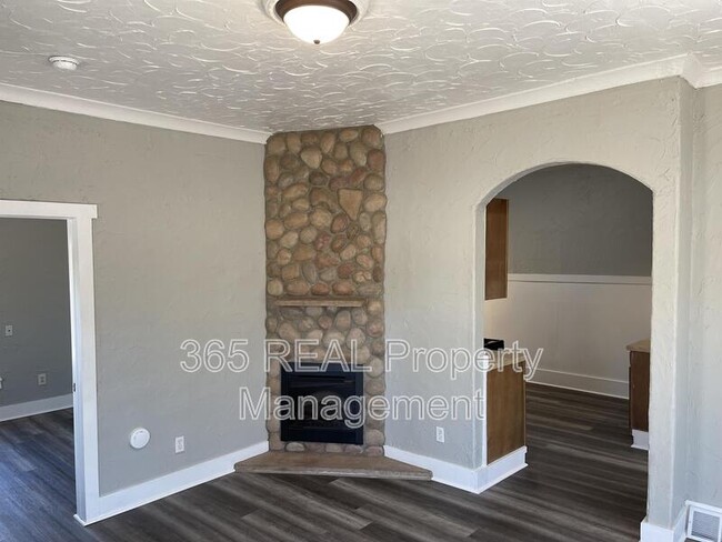 Foto del edificio - 318 12th Ave