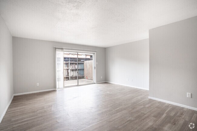 2 habitaciones, 1,5 baños - 111 m² - Sala de estar - Leonora Square- All Bills Paid