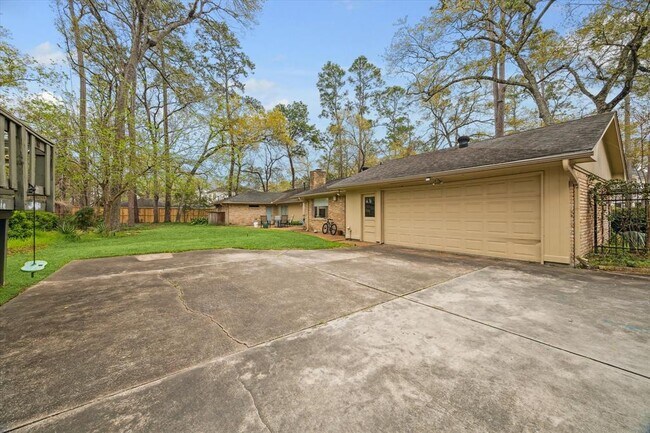 Foto del edificio - 11606 Shady Grove Ln