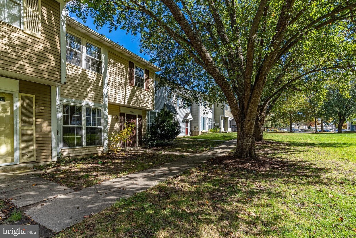 4450 Eagle Ct, Waldorf, MD 20603 Townhome Rentals in Waldorf MD