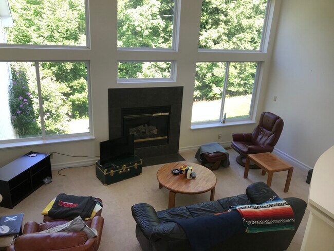 Building Photo - 23 Observatory Cir
