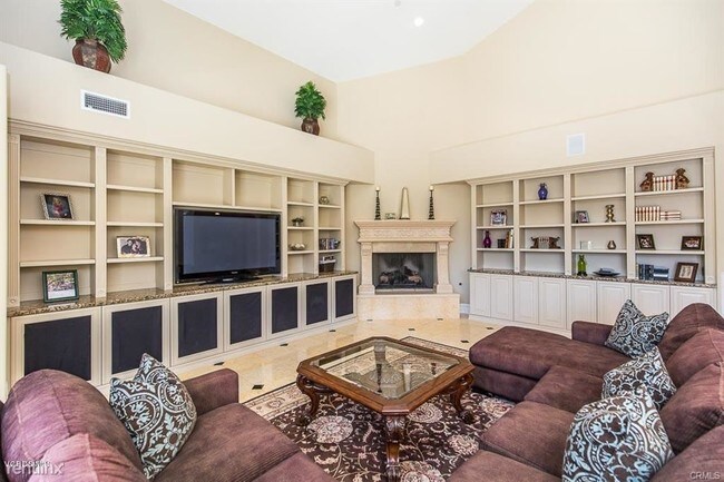 Foto del edificio - 4 br, 5.5 bath House - 24815 Mulholland Hwy
