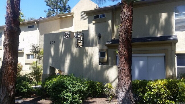 Building Photo - 737 Brookstone Rd